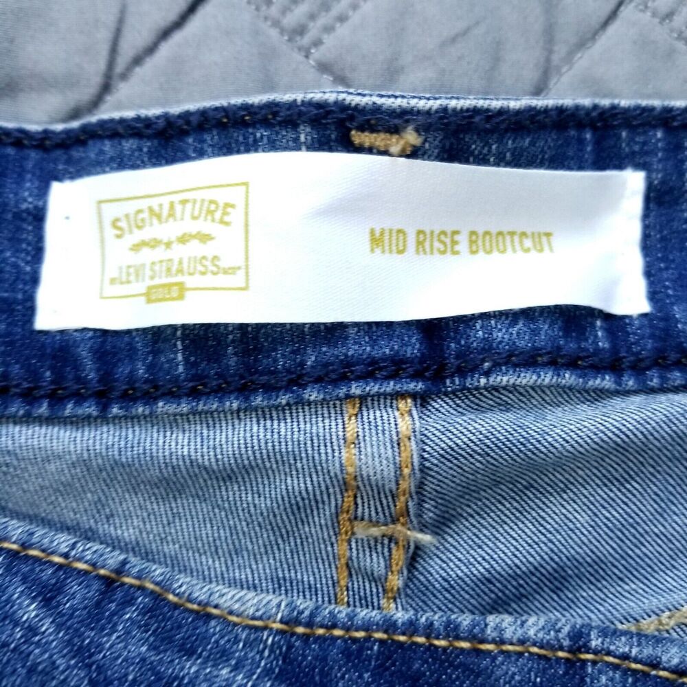 Levis Signature Jeans Womens 16M 33x32 Blue Mid Rise Bootcut Dark Wash Denim - Picture 8 of 12